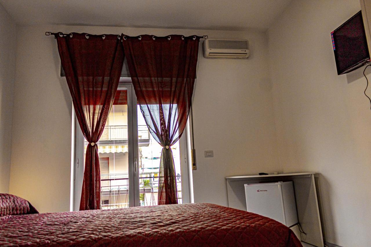 Bed End Breakfast Mediterraneo Scalea Bagian luar foto